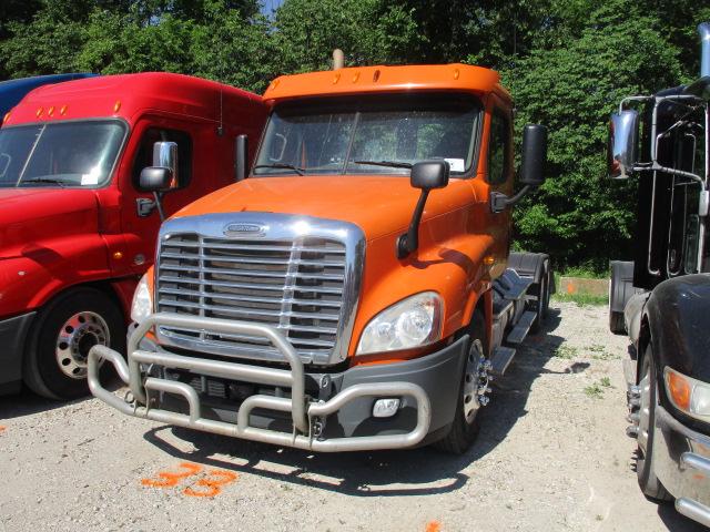 2013 FREIGHTLINER CA12564ST Cascadia Conventional