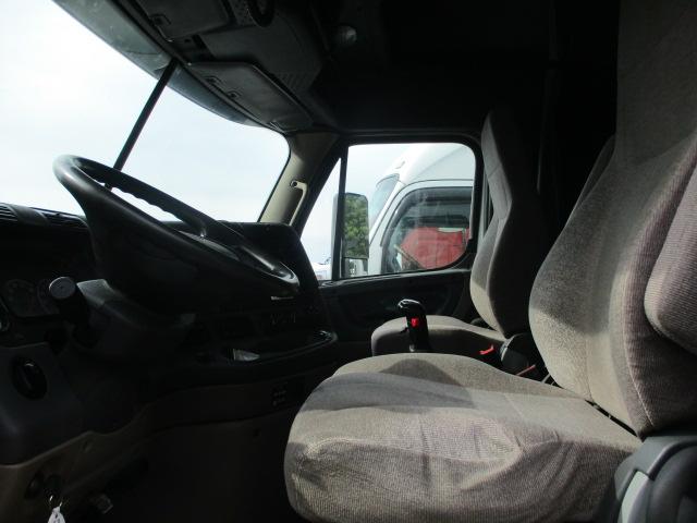 2015 FREIGHTLINER CA11364ST Cascadia Conventional