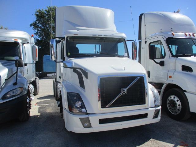 2016 VOLVO VNL64T Conventional