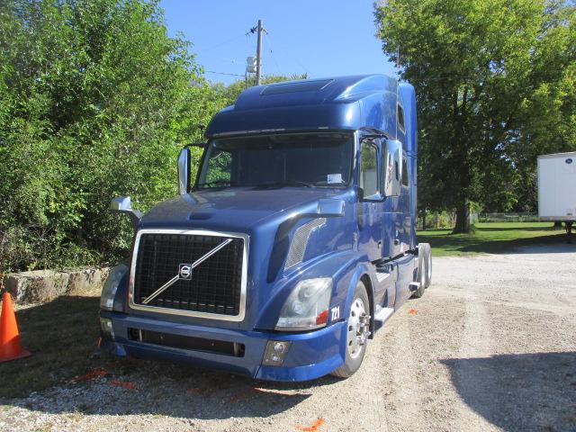 2014 VOLVO VNL64T-780 Conventional