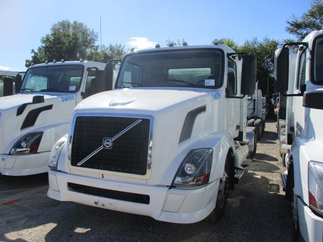 2014 VOLVO VNL300 Conventional