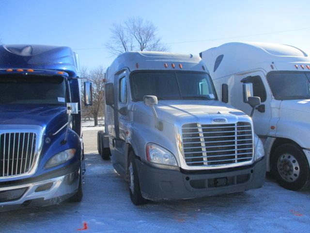 2016 FREIGHTLINER CA12564ST Cascadia Conventional