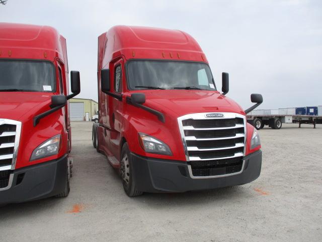 2018 FREIGHTLINER CA12664ST Cascadia Conventional