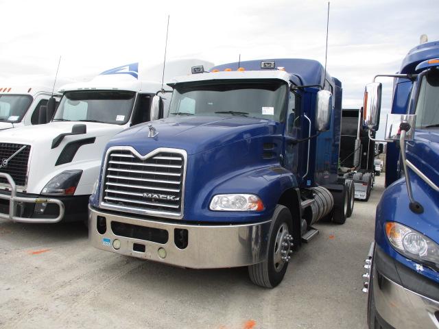 2015 MACK CXU613 Pinnacle Conventional