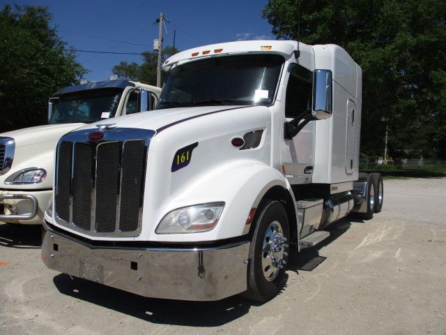 2014 PETERBILT 579 Ultra Cab Conventional