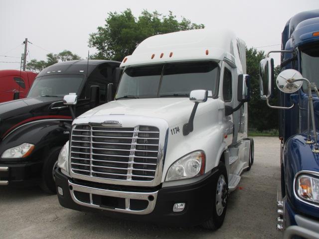 2016 FREIGHTLINER CA12564ST Cascadia Glider Kit