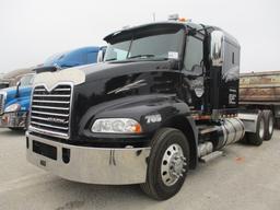 2013 MACK CXU613 Pinnacle Conventional