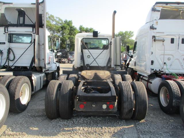 2016 MACK CXU613 Pinnacle Conventional, Non-Runner