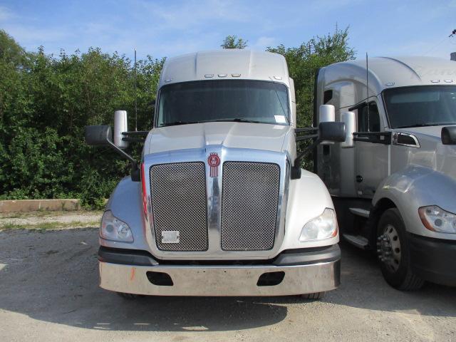 2017 KENWORTH T680 Conventional