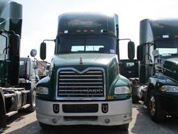 2013 MACK CXU613 Pinnacle Conventional