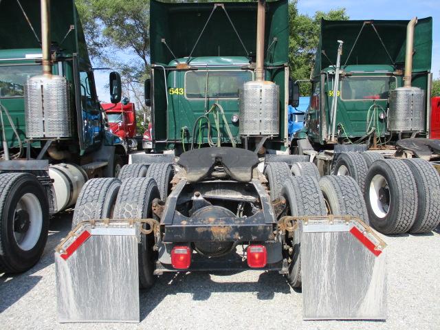 2013 MACK CXU613 Pinnacle Conventional