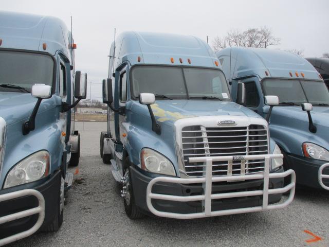 2013 FREIGHTLINER CA12564ST Cascadia Conventional