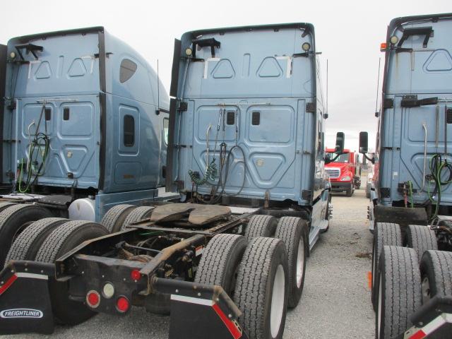 2013 FREIGHTLINER CA12564ST Cascadia Conventional