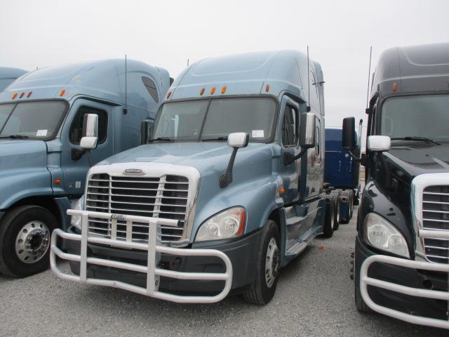 2013 FREIGHTLINER CA12564ST Cascadia Conventional