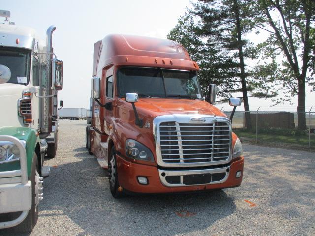 2016 FREIGHTLINER CA12564ST Cascadia Evolution Conventional