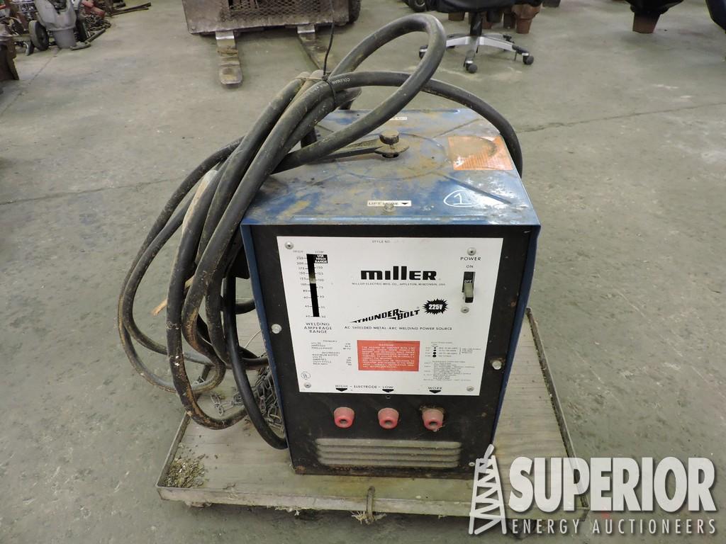 MILLER Thunder Bolt 225V AC We