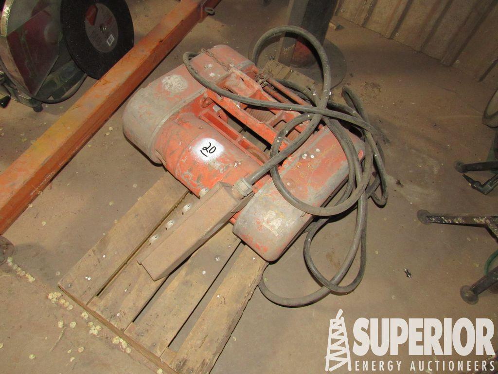 CENTRAL HYDRAULICS 2-Ton Hyd Shop Crane w/Casters,