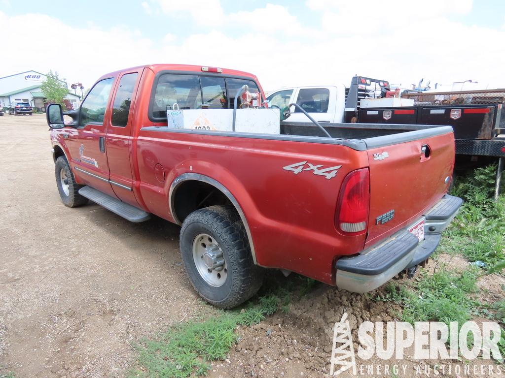 (x) 2000 FORD F-250XLT 4x4 Extended Cab Pickup, V