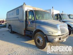 (x) (3-20) 2002 INTERNATIONAL 4300 S/A Wireline Tr