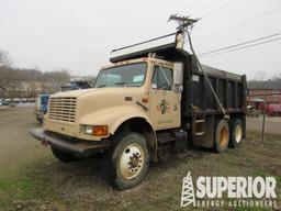 (x) 1999 INTERNATIONAL 4900 6x4 14 Cu Yd T/A Dump