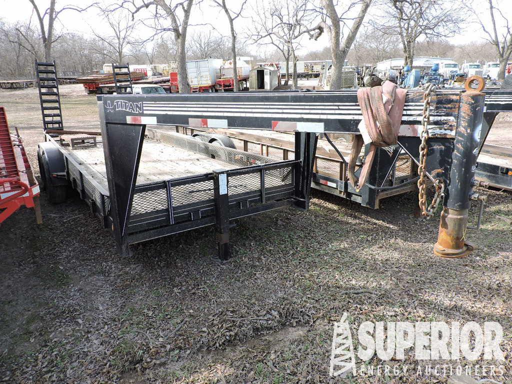 (x) 2005 TITAN 28'OAL T/A Gooseneck Utility Traile