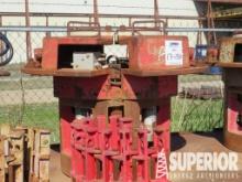 (17-150) DENCON FG5 Hyd Pop Up Slips. Located In Y