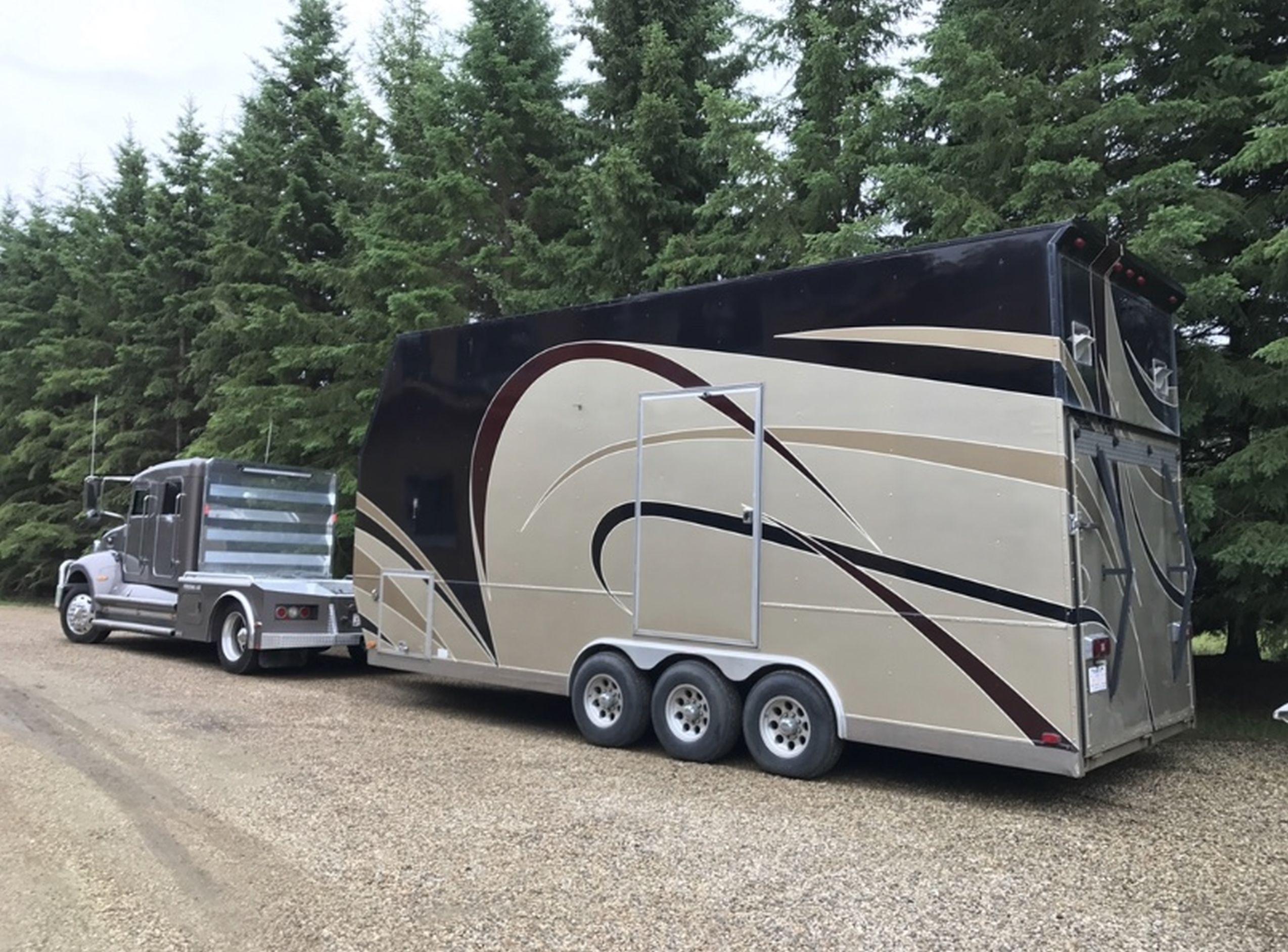 2000 Silverlight Tri-axle Stacker Trailer