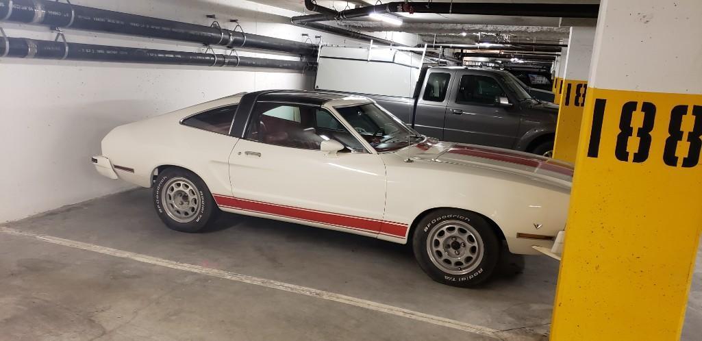 1977 Ford Mustang