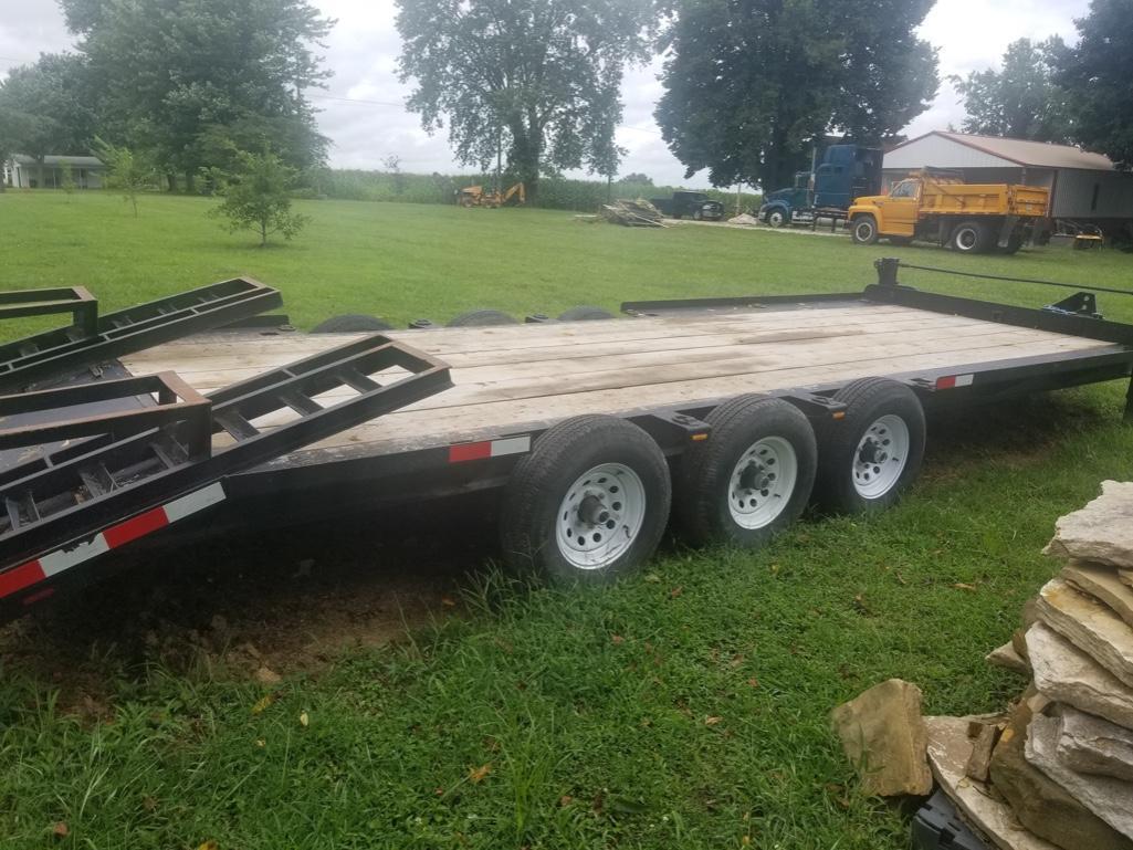 Birmingham 20' Trailer with 2' Dove