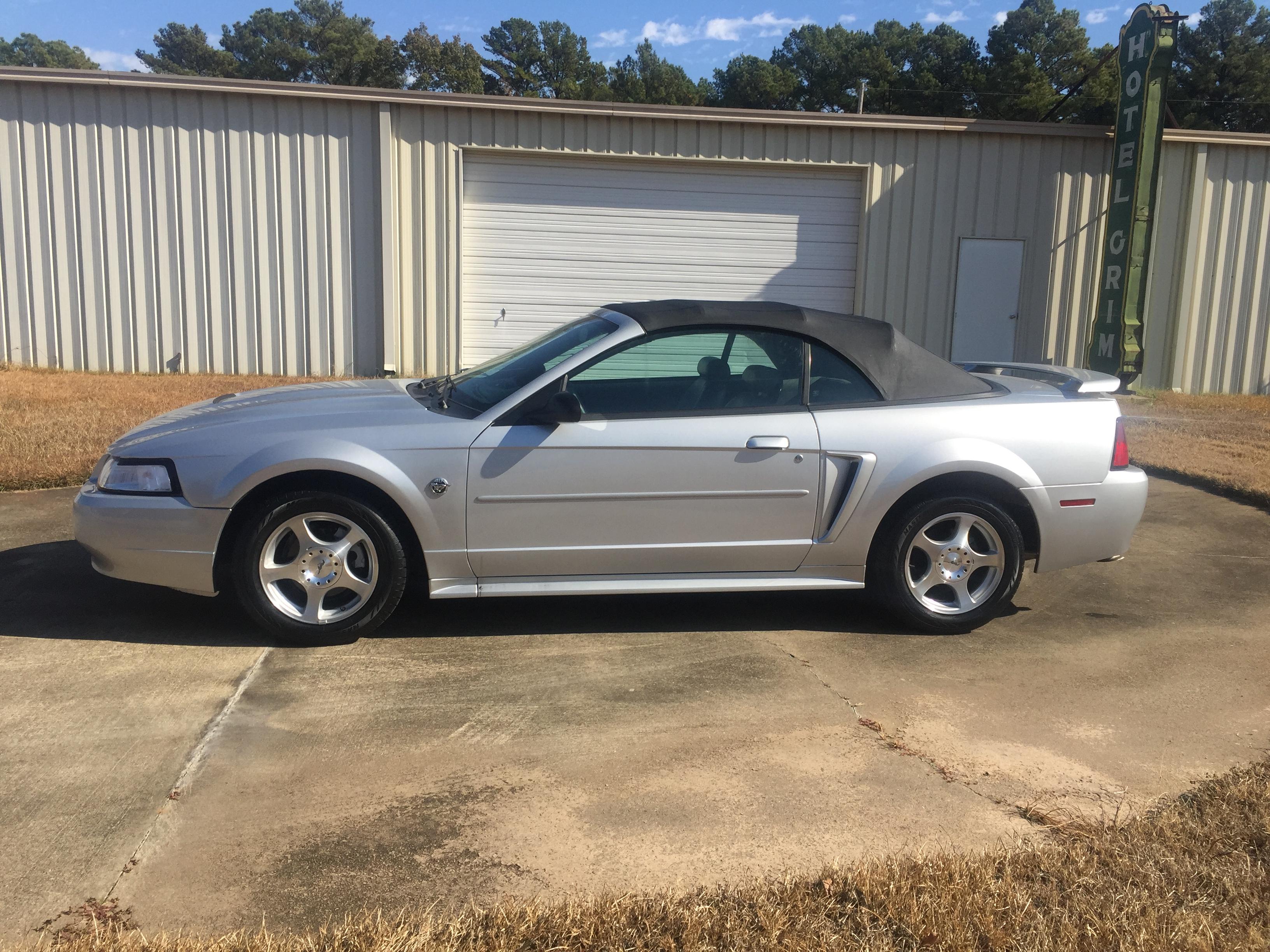 2004 Ford Mustang Premium