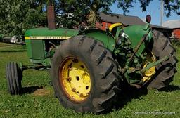 John Deere 2640