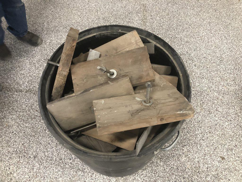 30 Gallon Barrel of T Bolt  Framers Brackets