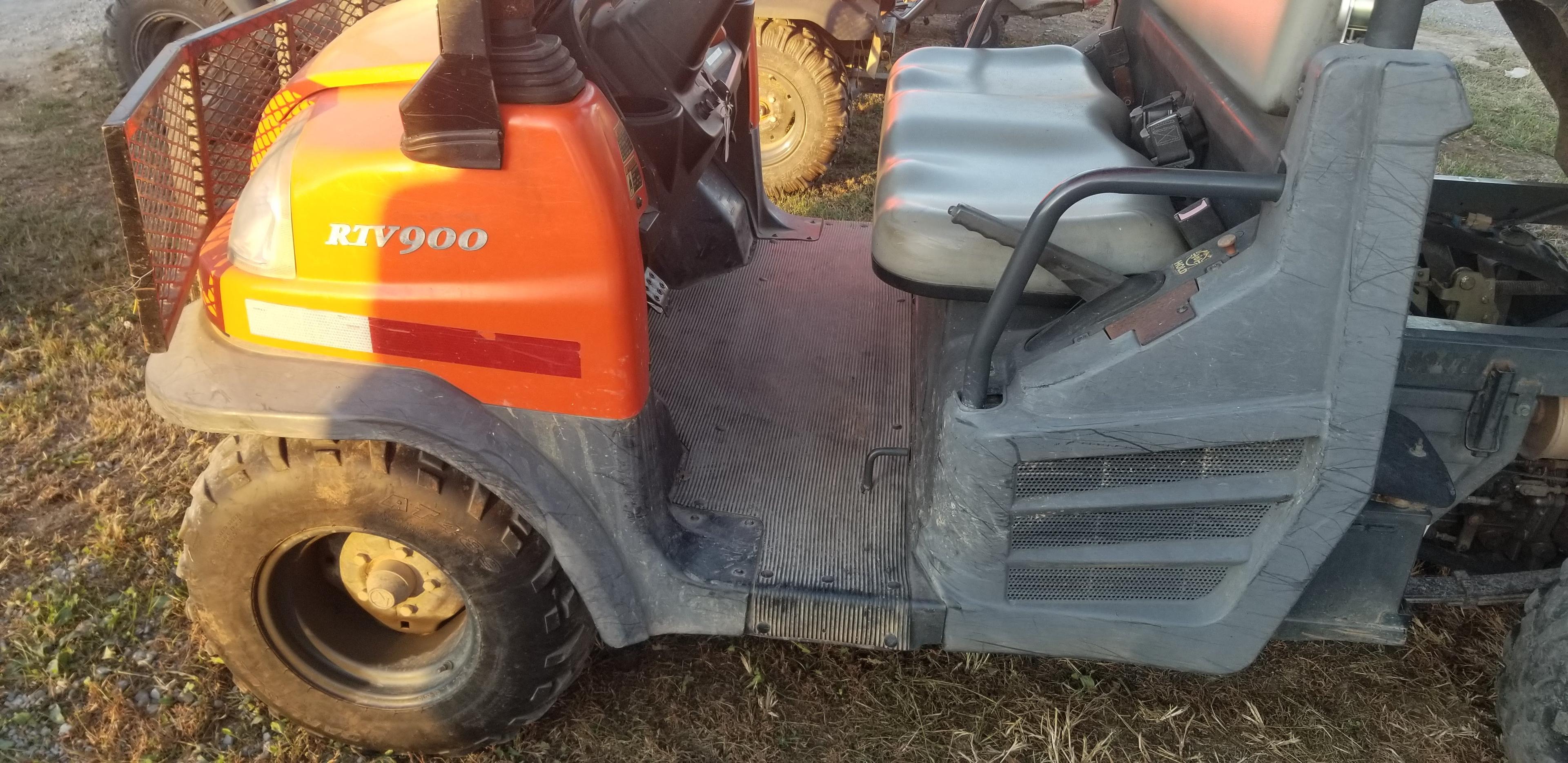 Kubota RTV 900