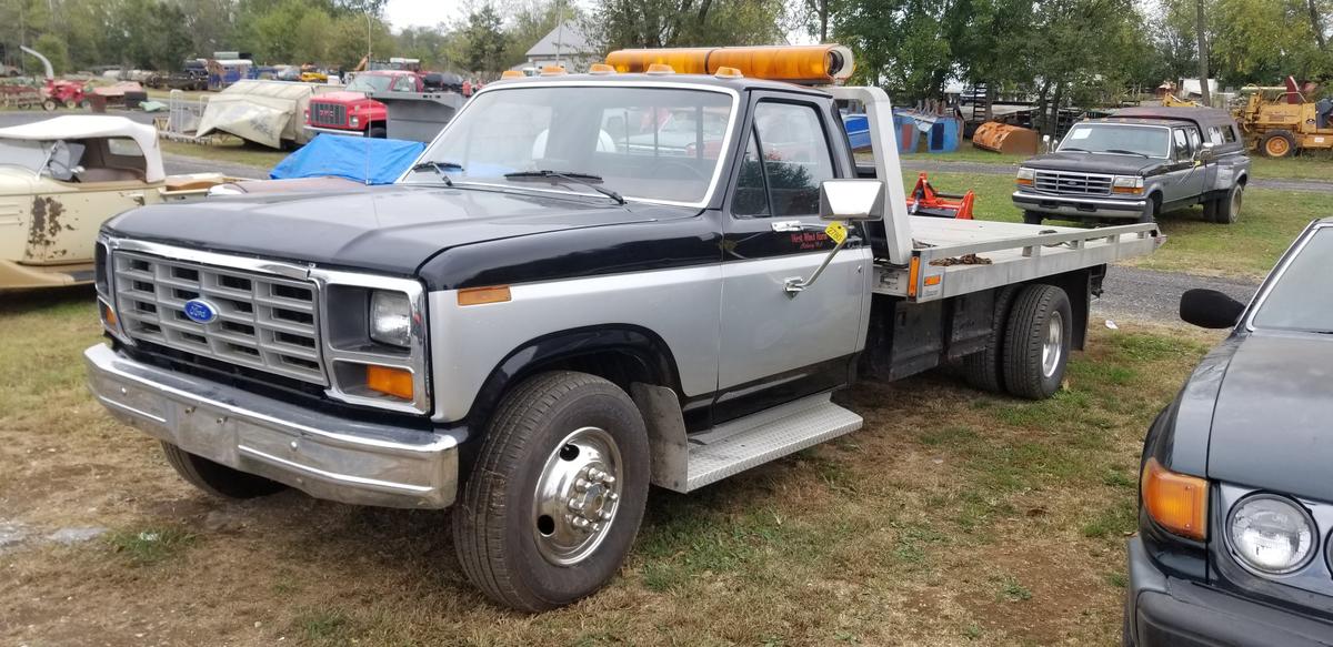 1985 Ford Superduty Rollback W/Title