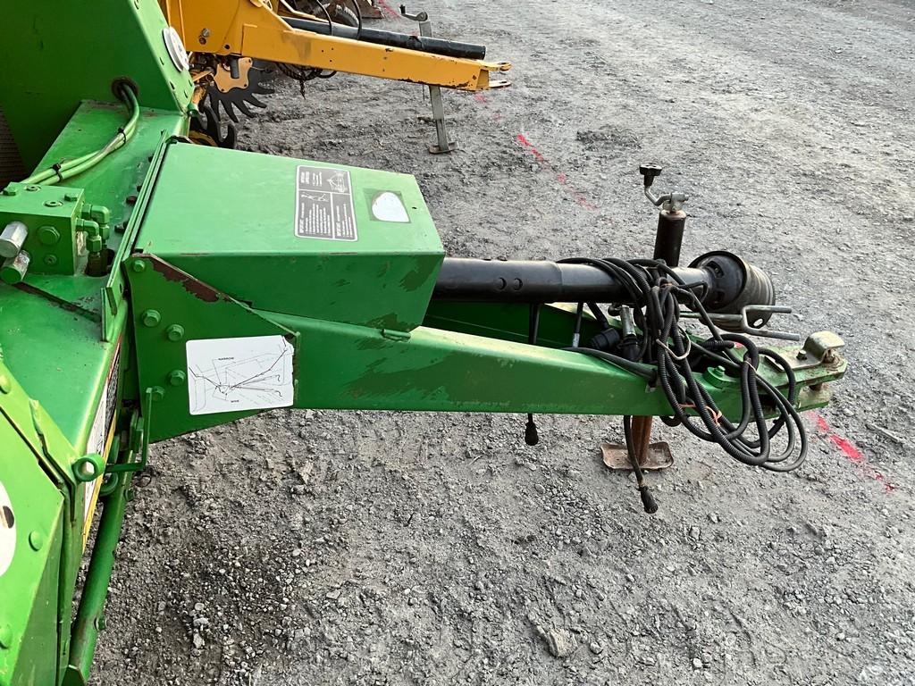 John Deere 448 Round Baler