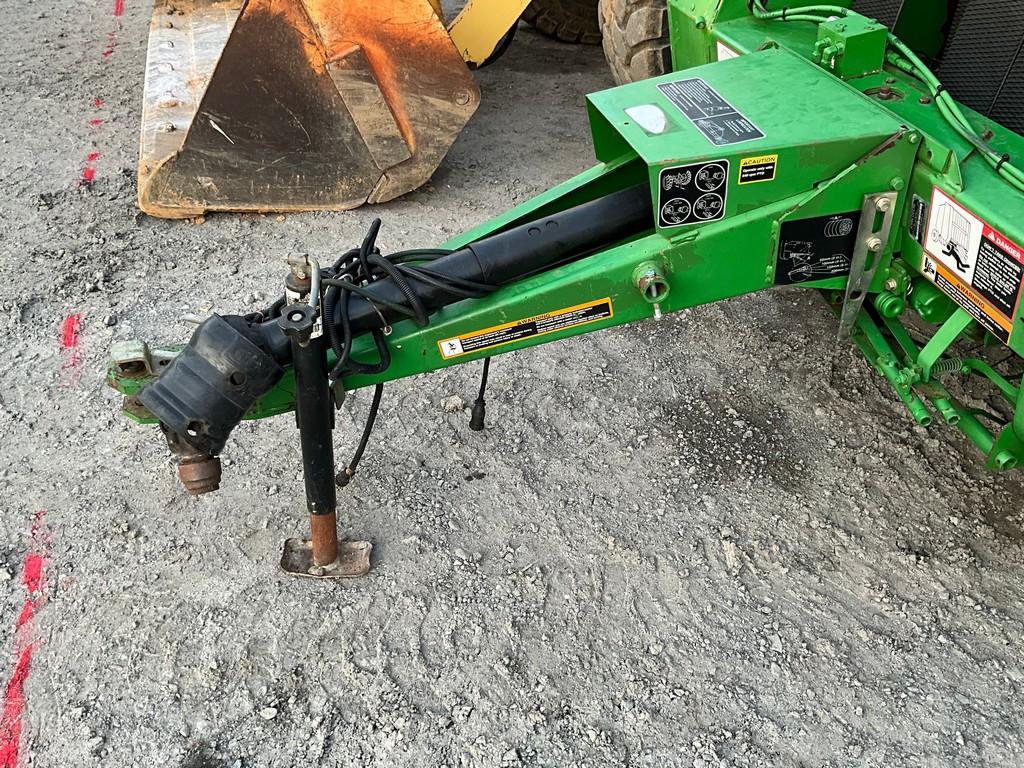 John Deere 448 Round Baler