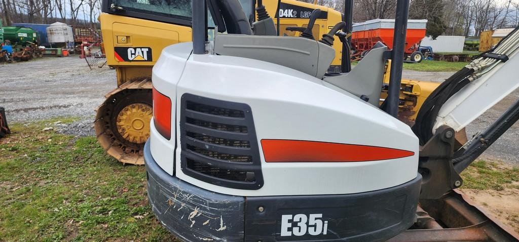 2017 Bobcat E35I Mini Excavator (RIDE AND DRIVE)