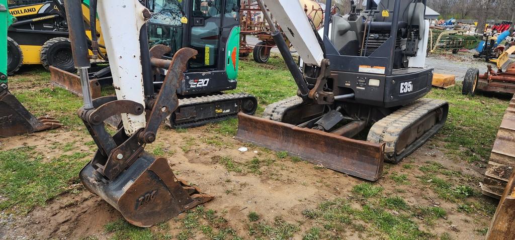 2017 Bobcat E35I Mini Excavator (RIDE AND DRIVE)