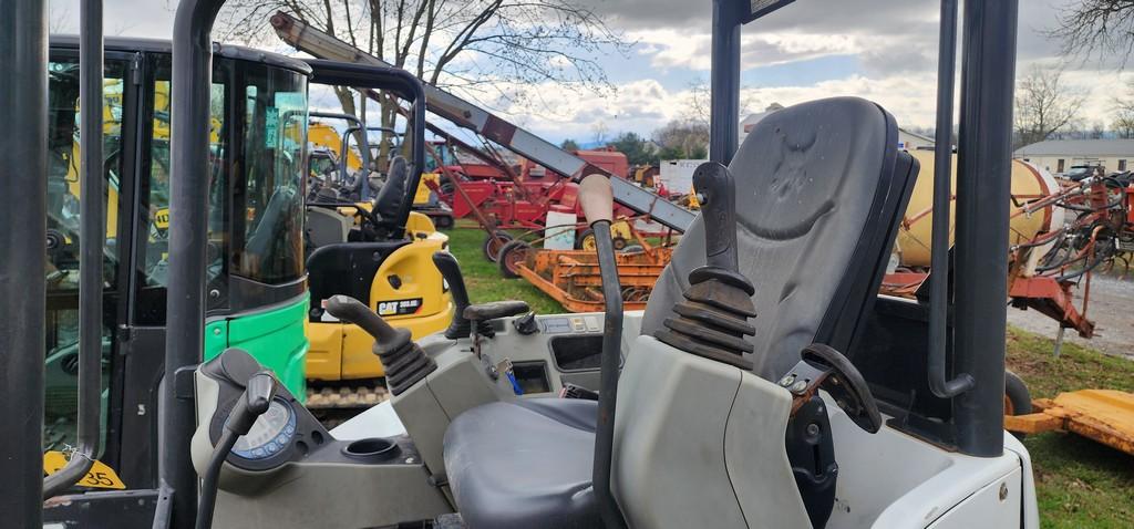 2017 Bobcat E35I Mini Excavator (RIDE AND DRIVE)