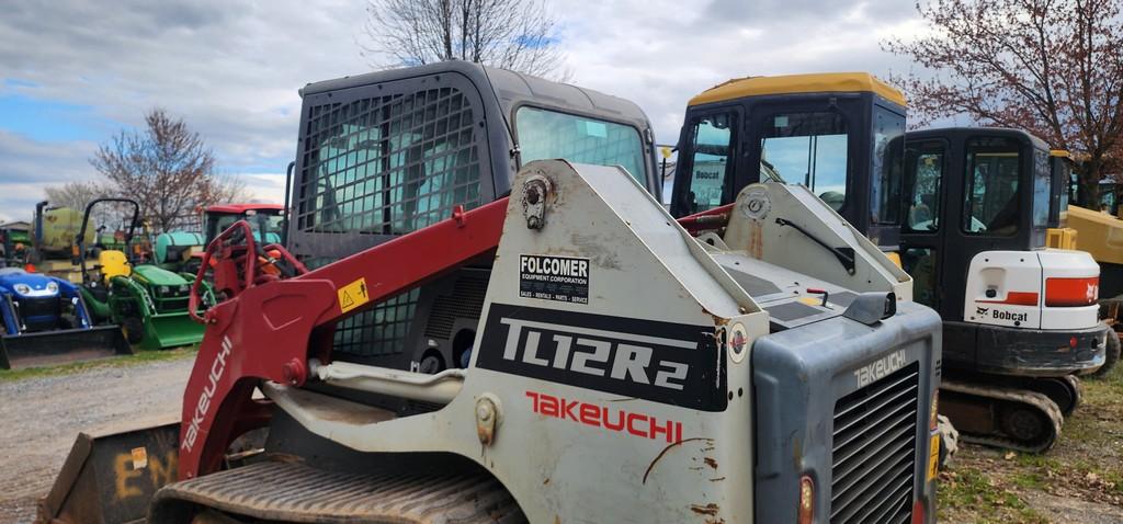 2017 Takeuchi TL12R-2 Skidloader (RIDE AND DRIVE)