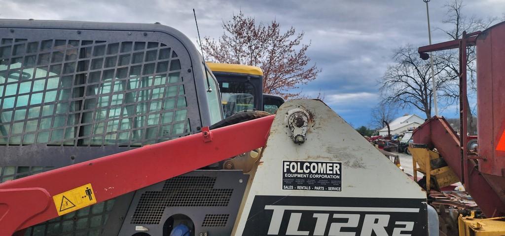 2017 Takeuchi TL12R-2 Skidloader (RIDE AND DRIVE)