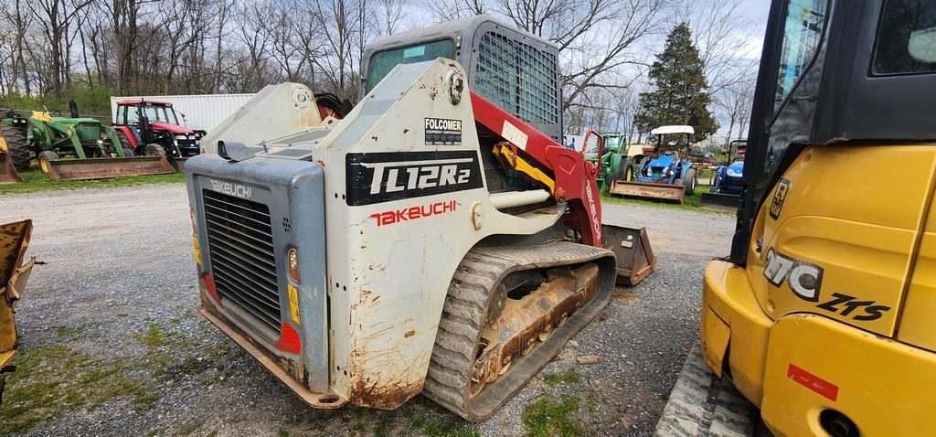 2017 Takeuchi TL12R-2 Skidloader (RIDE AND DRIVE)