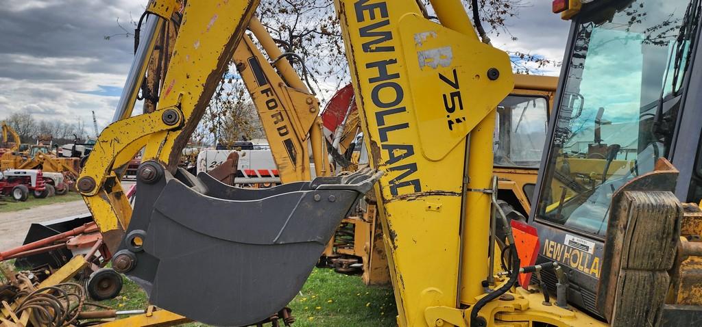 2011 New Holland LB75B Backhoe (RIDE AND DRIVE)