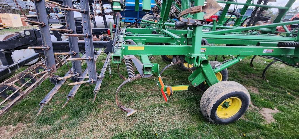 2008 John Deere 2310 Field Cultivator (VERY NICE)