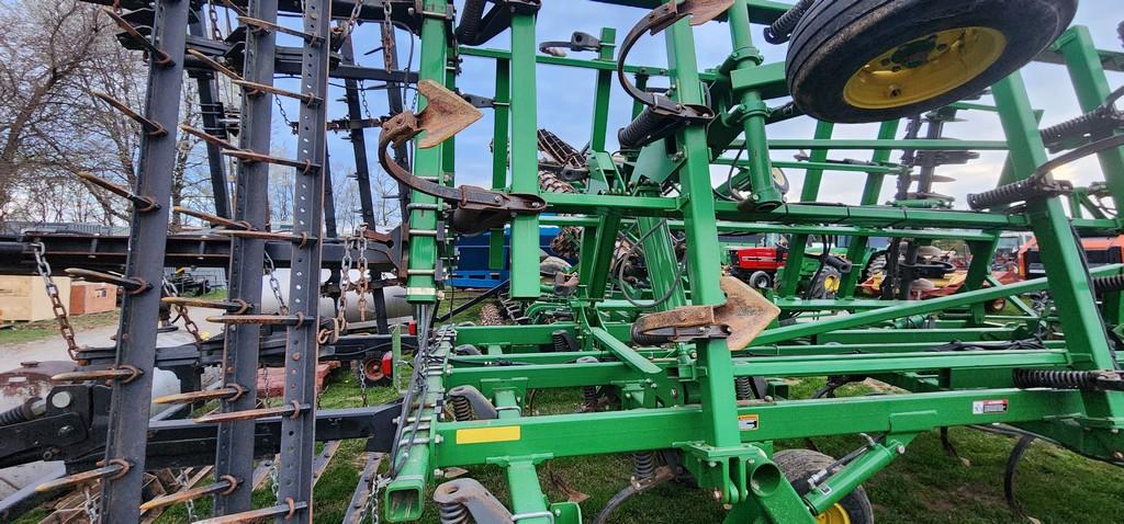 2008 John Deere 2310 Field Cultivator (VERY NICE)