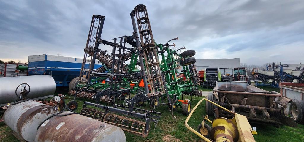 2008 John Deere 2310 Field Cultivator (VERY NICE)