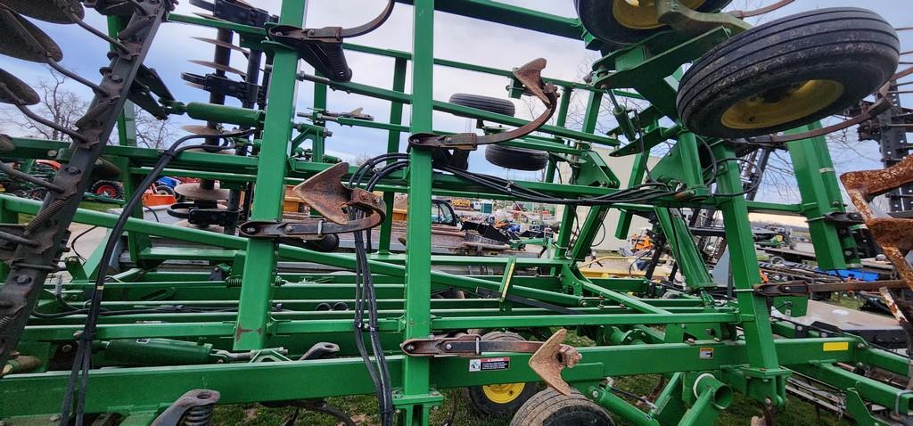 2008 John Deere 2310 Field Cultivator (VERY NICE)