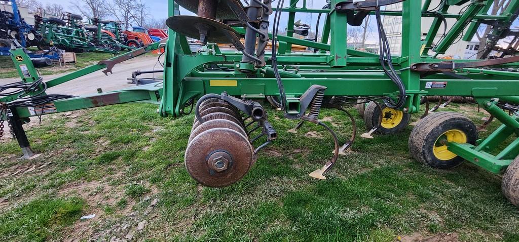 2008 John Deere 2310 Field Cultivator (VERY NICE)