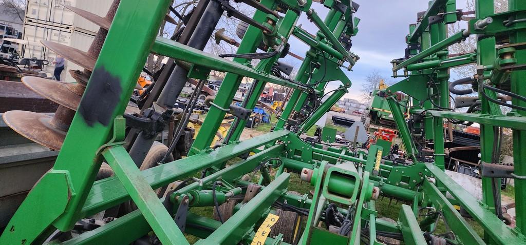 2008 John Deere 2310 Field Cultivator (VERY NICE)