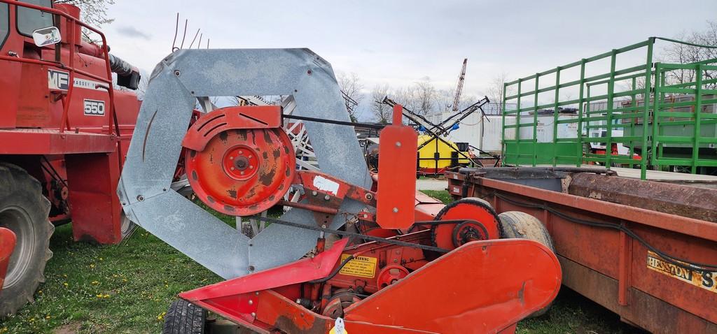 Massey Ferguson Grain Head W/ Header Cart